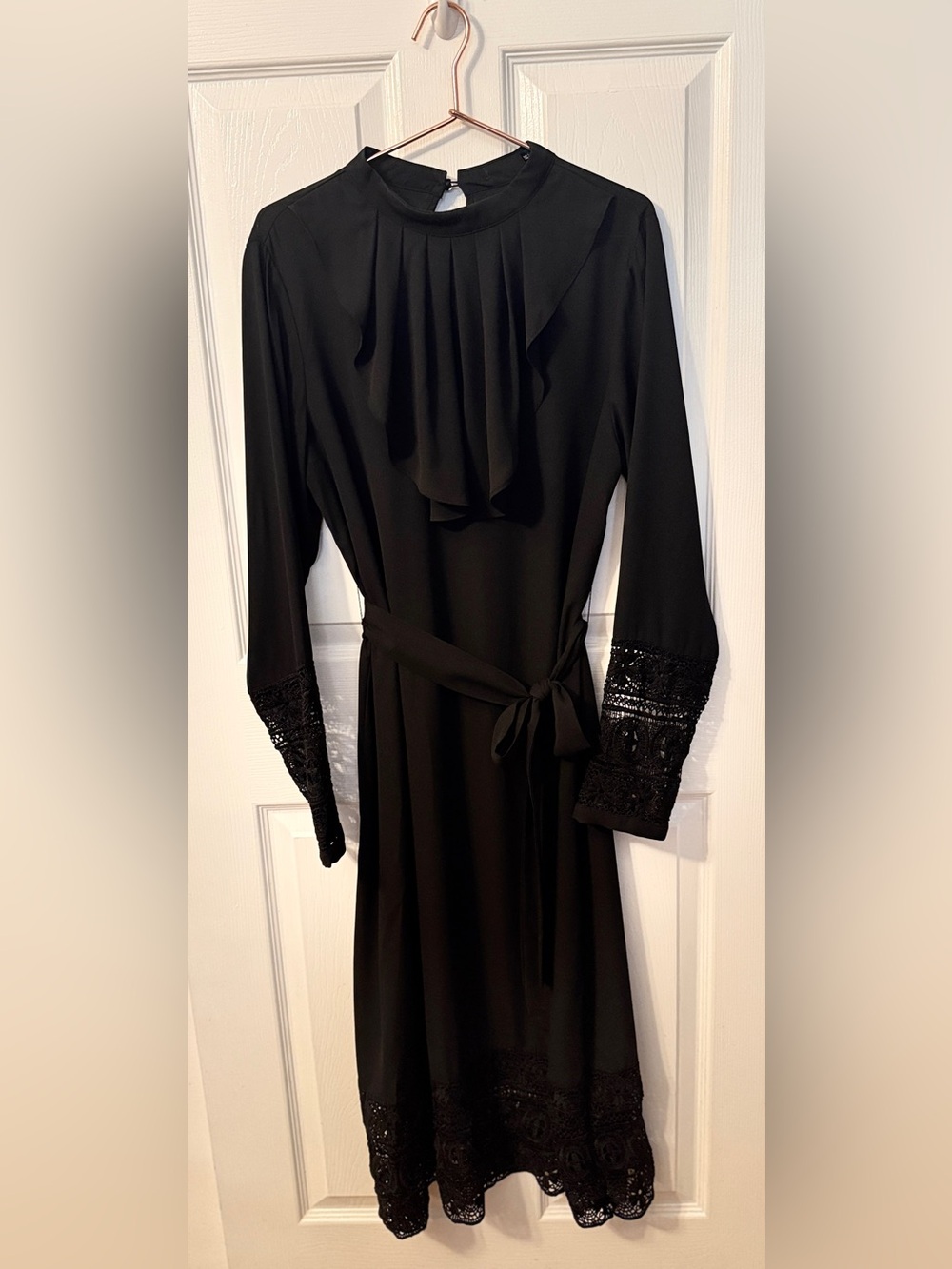 Black Long Sleeve Tie-Waist Dress